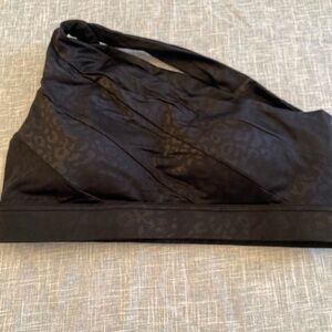 Kiava Black Leopard Print Asymmetrical Sports bra